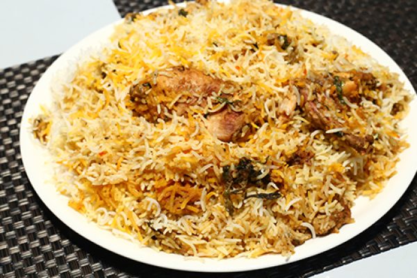 Hyderabadi-chicken-Biryani-600x600